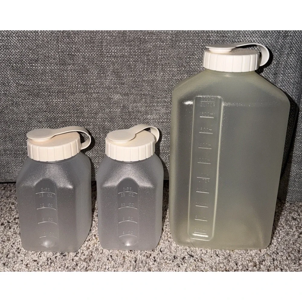 3 Vintage Rubbermaid Servin Saver 33,17 &4 Cup Storage Container Almond Lids